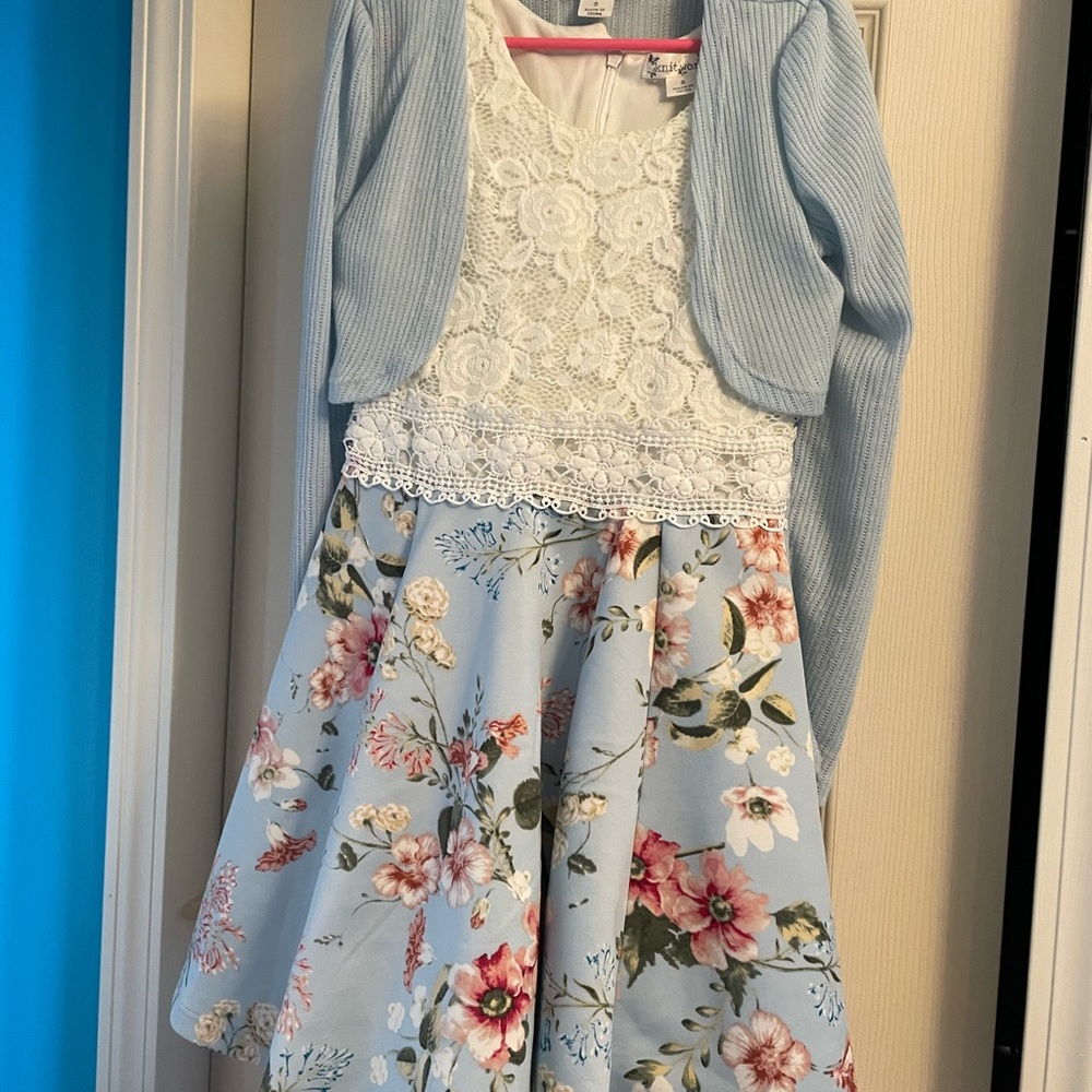 Girls blue floral dress.  Excellent condition .